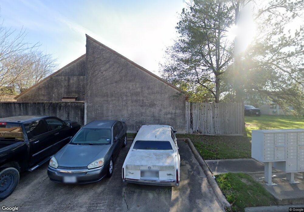 7411 Fountaincrest Dr, Houston, TX 77041 - photo 1