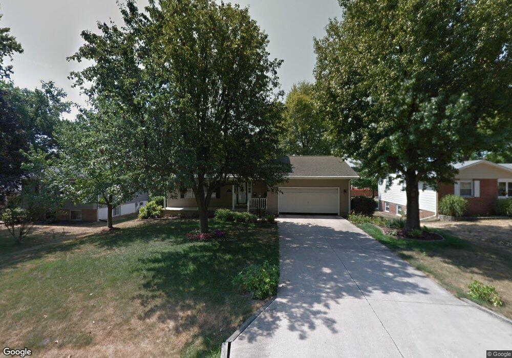 1211 Grandview Ave, Jacksonville, IL 62650 - photo 1