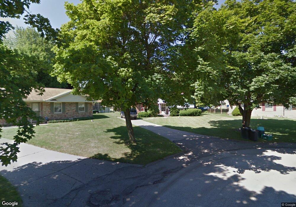 4352 Greentree Dr, Flint, MI 48507 - photo 1