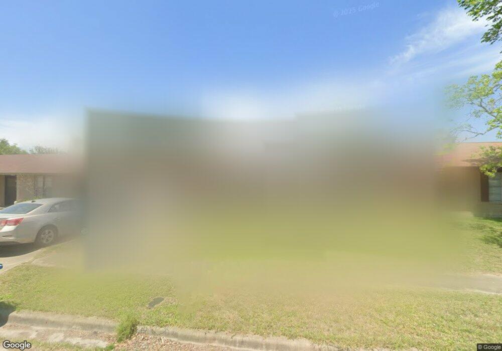 1207 Fairview Dr, Beeville, TX 78102 - photo 1