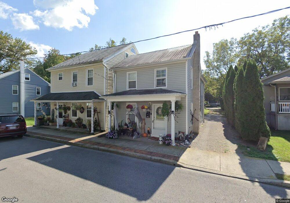 311 E Pine St, Selinsgrove, PA 17870 - photo 1