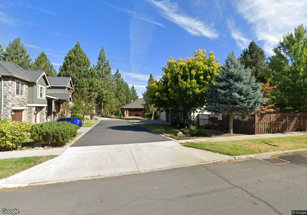 19660 Hollygrape St unit 11, Bend, OR 97702 - photo 1