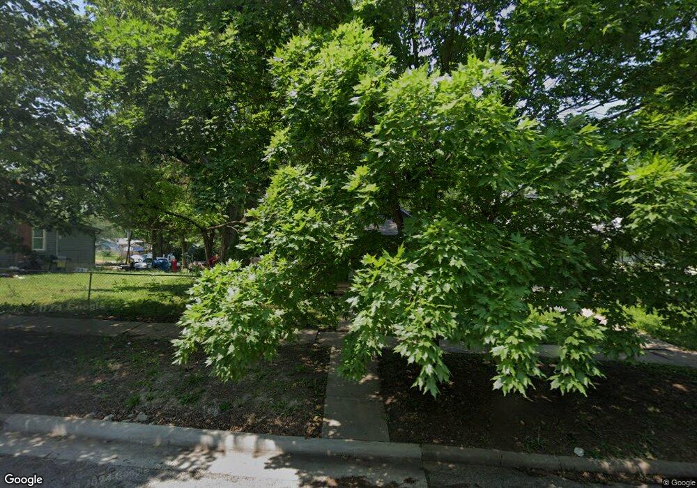 2507 SW Clay St, Topeka, KS 66611 - photo 1