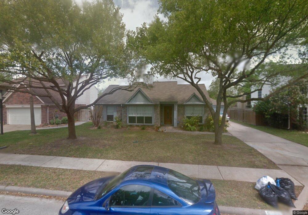 5109 Spring Branch Dr, Pearland, TX 77584 - photo 1