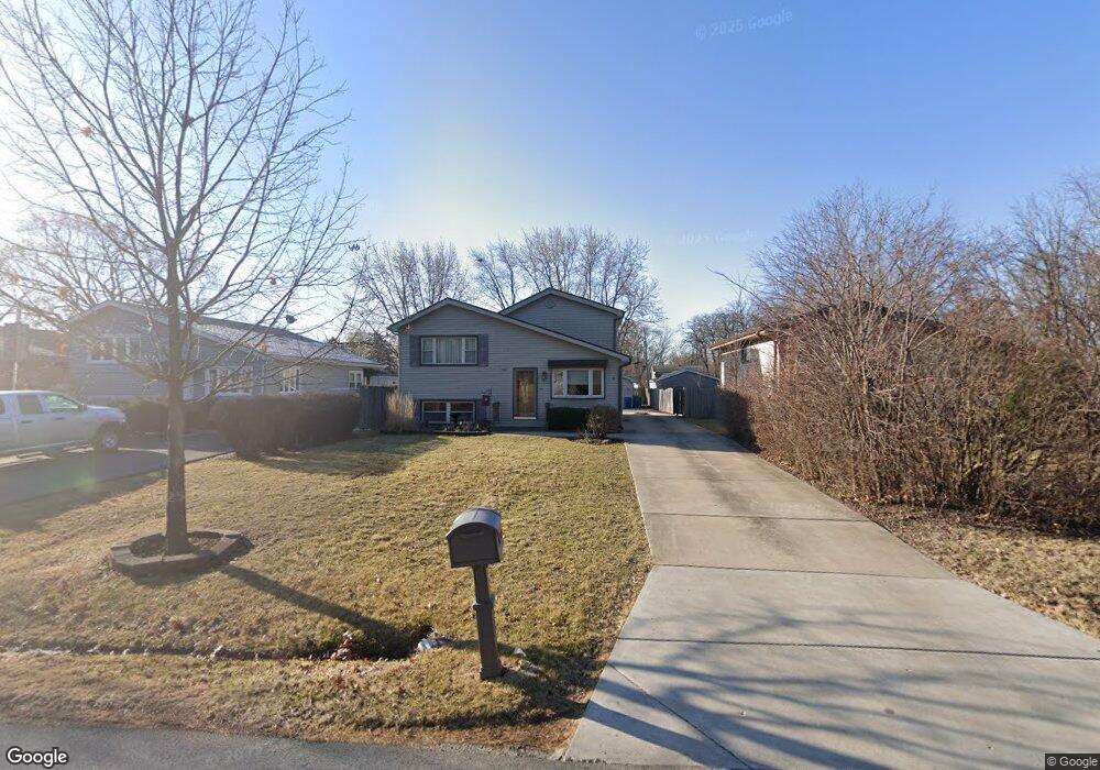 907 E Crockett Ave, Addison, IL 60101 - photo 1