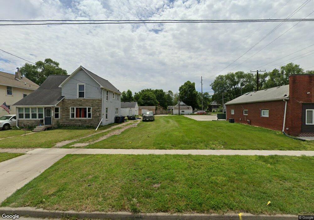 2305 E Grand Ave, Des Moines, IA 50317 - photo 1