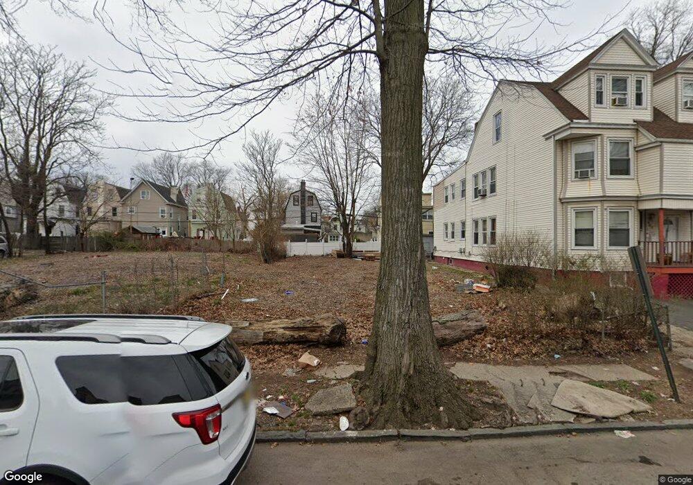 139 N 15th St unit 2, East Orange, NJ 07017 - photo 1