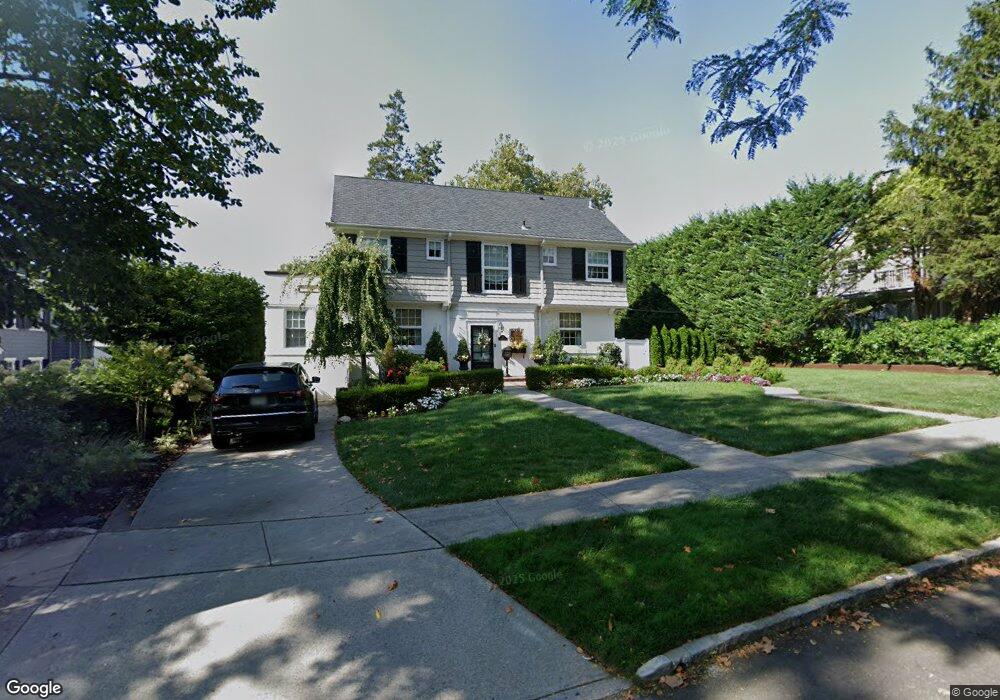 111 Arleigh Rd unit House, Little Neck, NY 11363 - photo 1