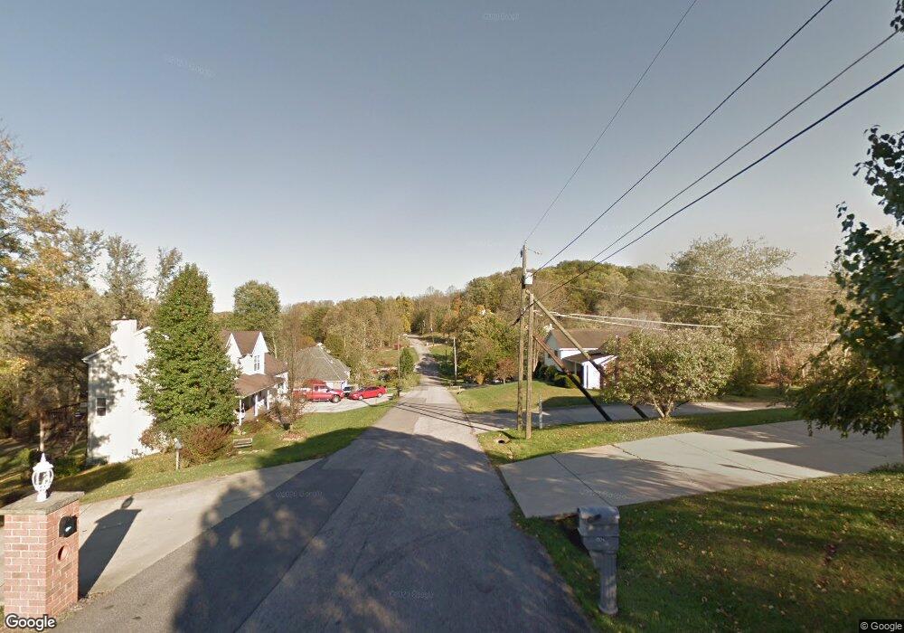 205 Cedar Dr, Scott Depot, WV 25560 - photo 1