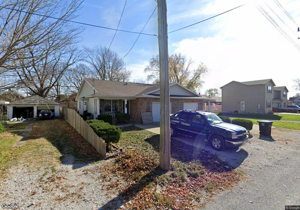 306 N Cherry St, Effingham, IL 62401 - photo 1