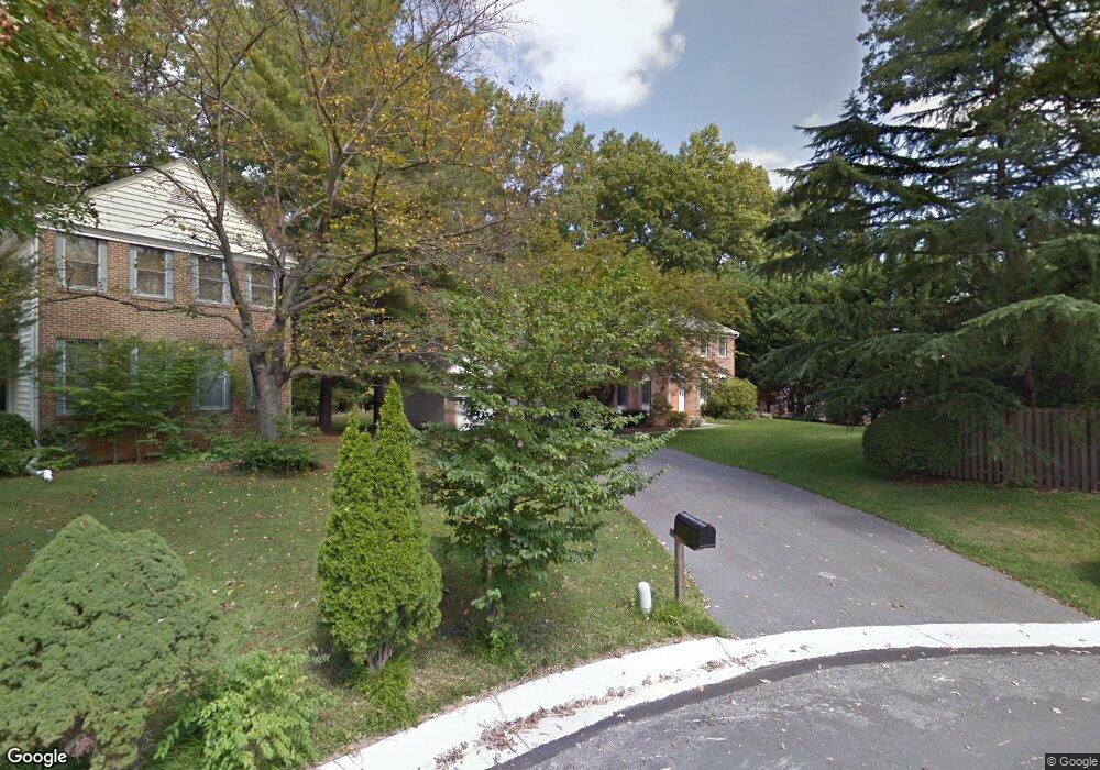 5705 Sugarbush Ln, Rockville, MD 20852 - photo 1