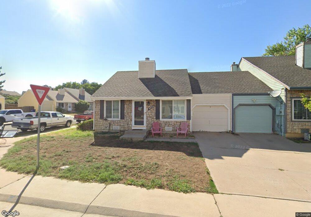 19609 E Loyola Cir, Aurora, CO 80013 - photo 1