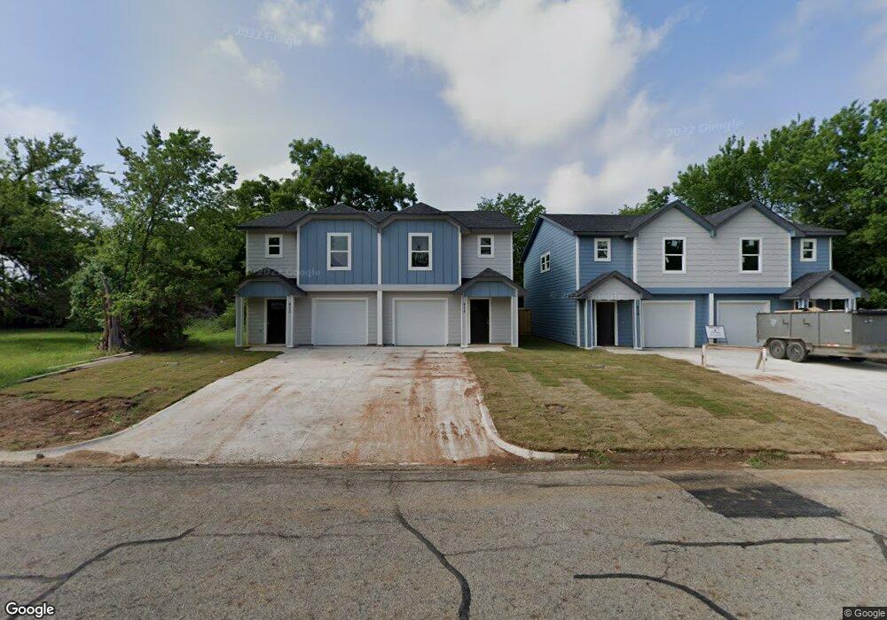 814 W Walker St, Denison, TX 75020 - photo 1