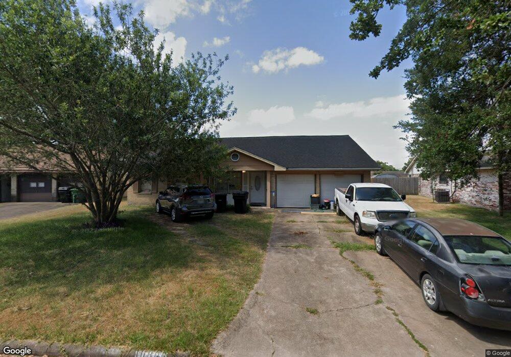 10806 Overlea Dr, Houston, TX 77089 - photo 1