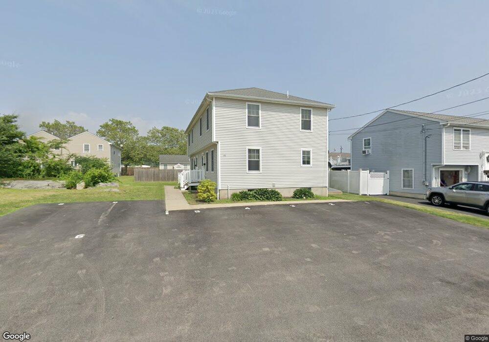 40 Magnolia St unit 40B, Bristol, RI 02809 - photo 1