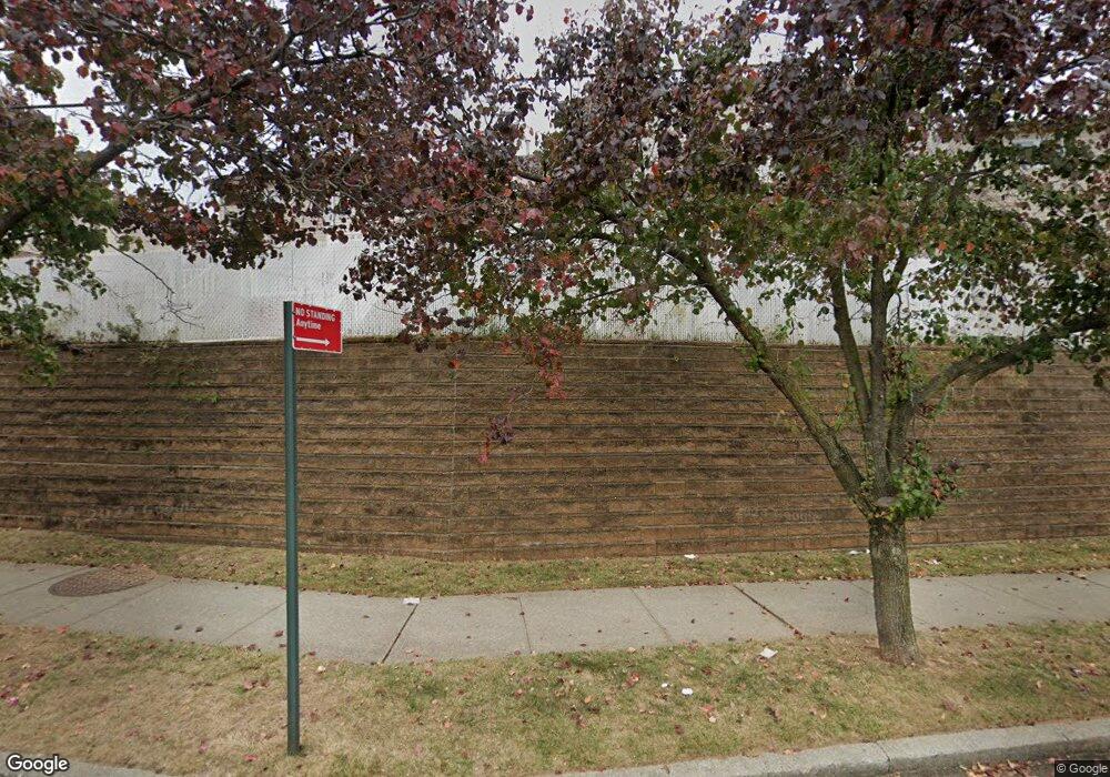 203 Skyline Dr, Staten Island, NY 10304 - photo 1