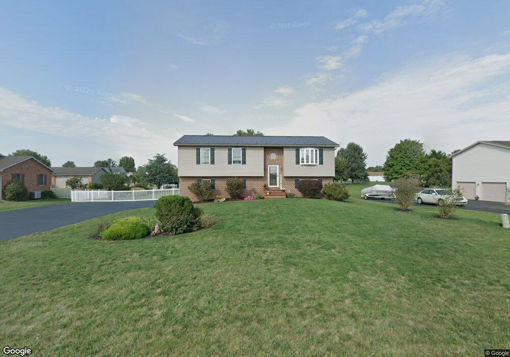 1221 Preston Ln, Greencastle, PA 17225 - photo 1