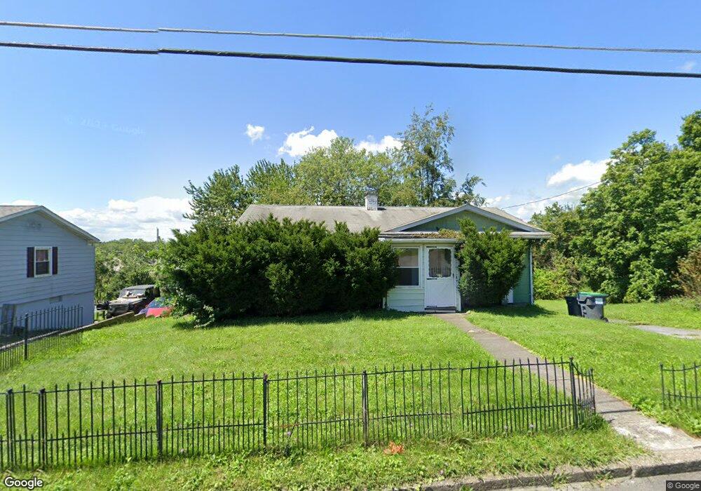 27 Fleetwood Dr, Newburgh, NY 12550 - photo 1