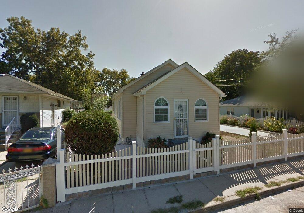 3 Canandaigua Ave, West Hempstead, NY 11552 - photo 1