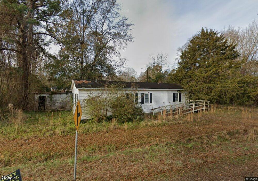 930 Vinson Blvd, Whiteville, NC 28472 - photo 1