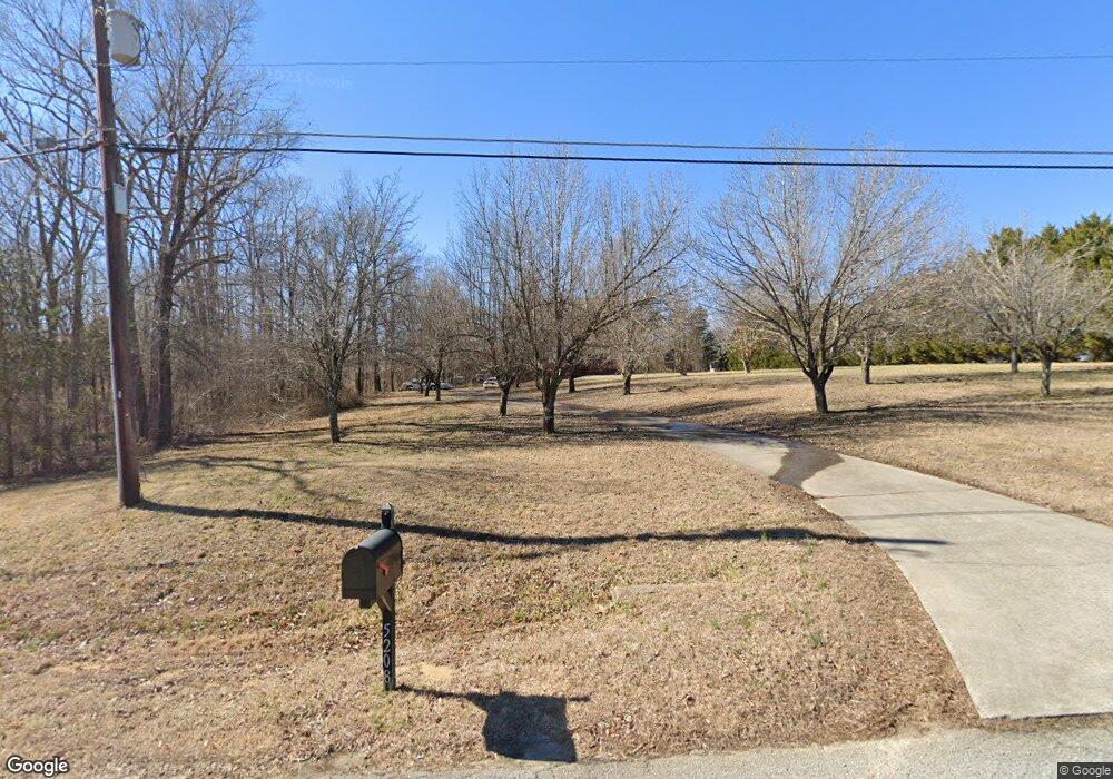 5208 Hayward Dr, Greensboro, NC 27406 - photo 1