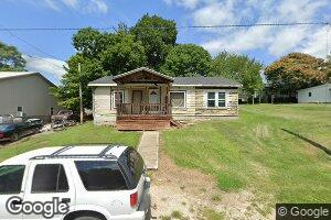 221 E Cross St, Winchester, IL 62694
