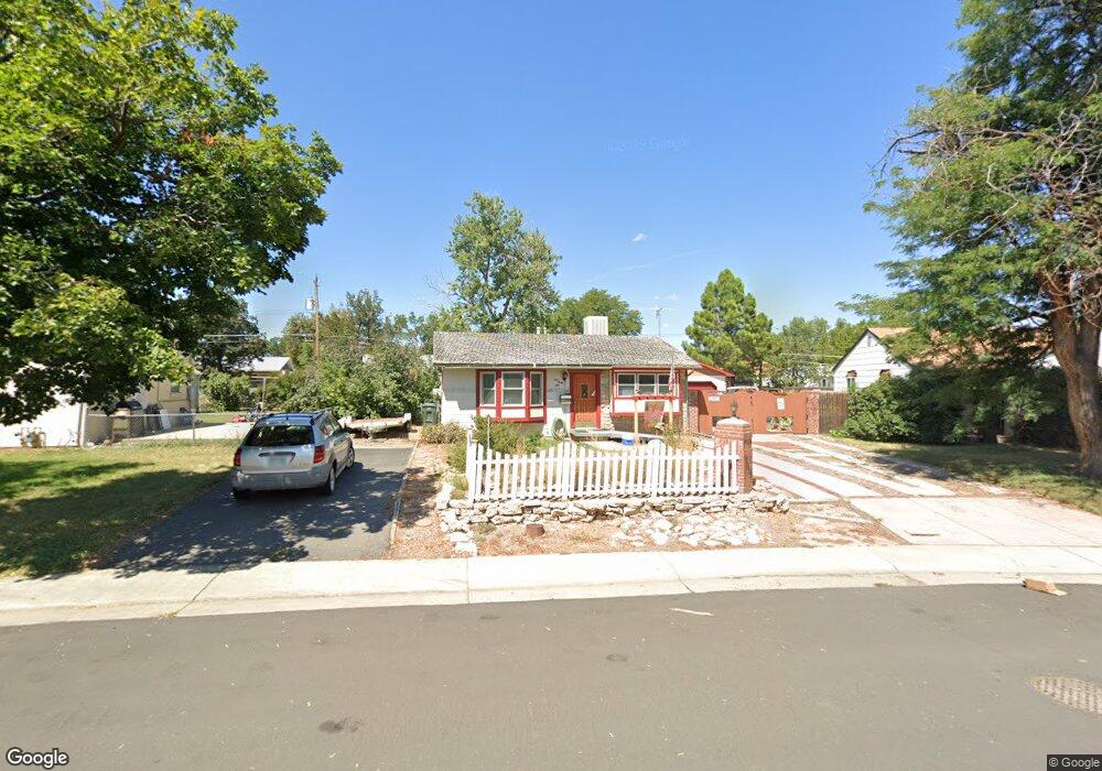 945 Oakland St, Aurora, CO 80010 - photo 1