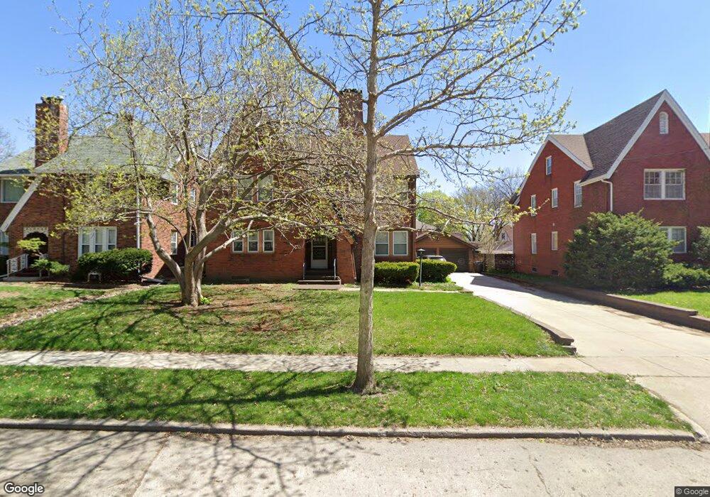 2823 43rd St, Des Moines, IA 50310 - photo 1