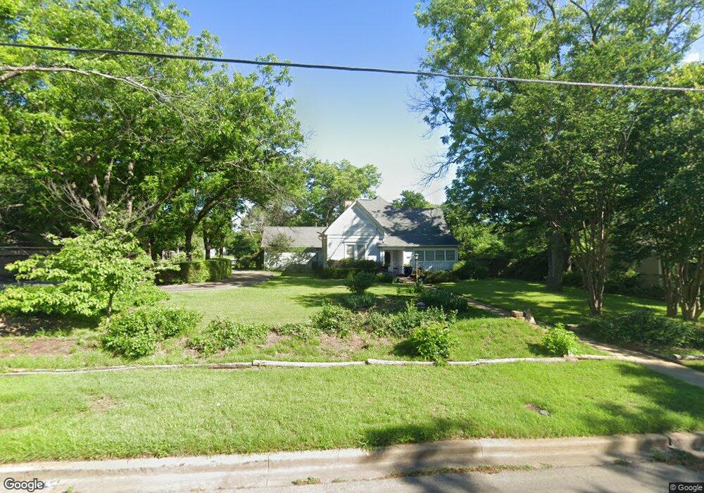 226 Woodard Ave, Cleburne, TX 76033 - photo 1