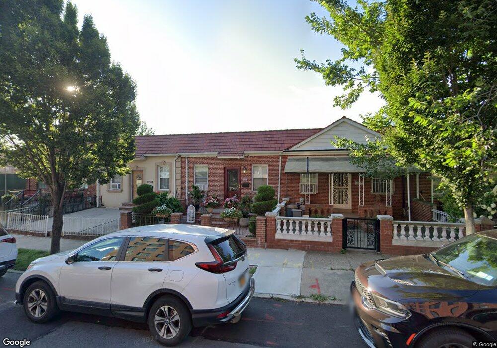 2259 46th St, Astoria, NY 11105 - photo 1