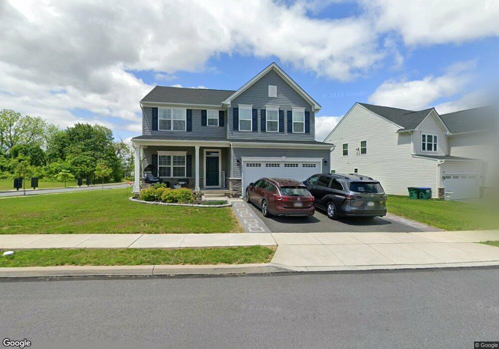 4030 Sweet Meadow Ct, Lower Macungie Township, PA 18062 - photo 1