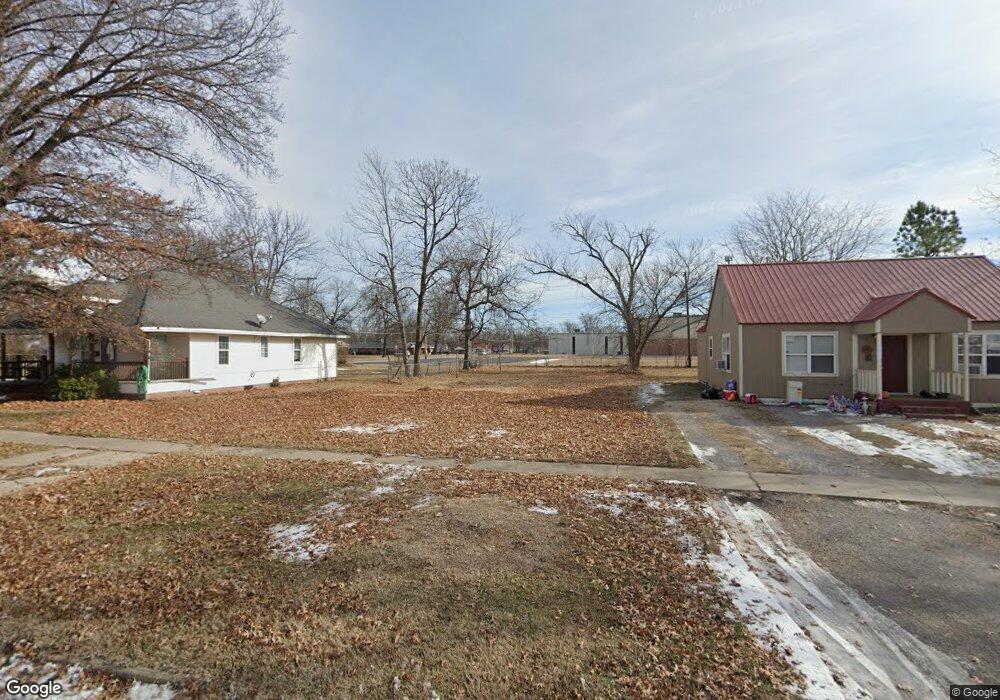 17 N Coo Y Yah St, Pryor, OK 74361 - photo 1
