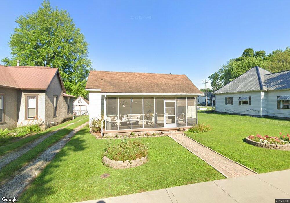 513 NE 1st St, Washington, IN 47501 - photo 1