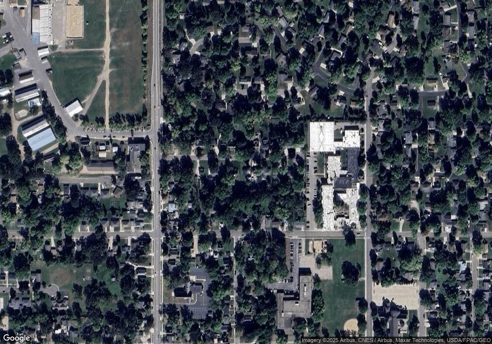 816 Minnie Maddern St, Albert Lea, MN 56007 - photo 1