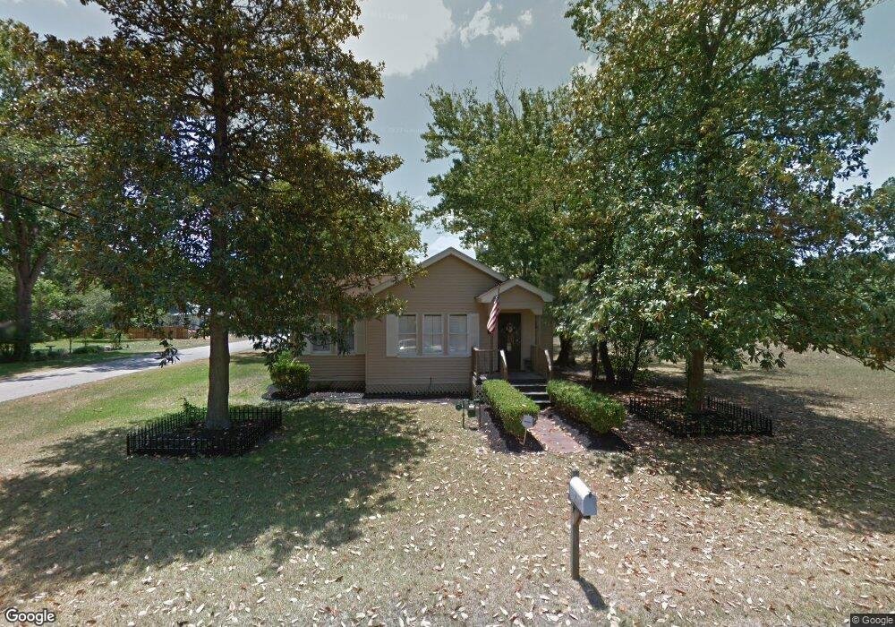 403 Epps St, Tomball, TX 77375 - photo 1