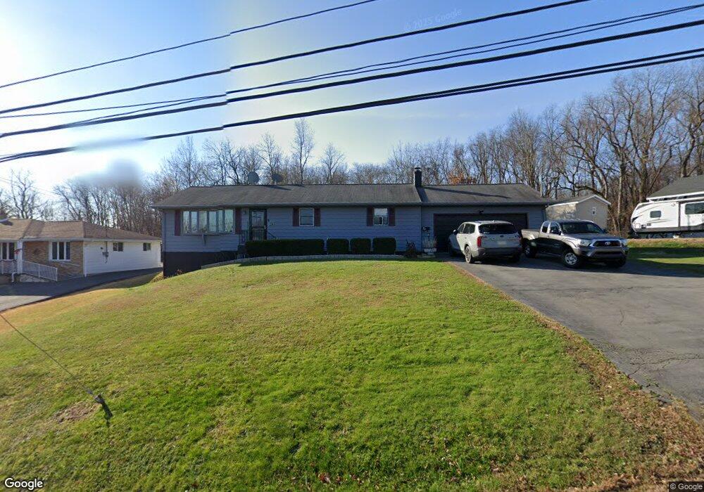 607 Oak St, Taylor, PA 18517 - photo 1
