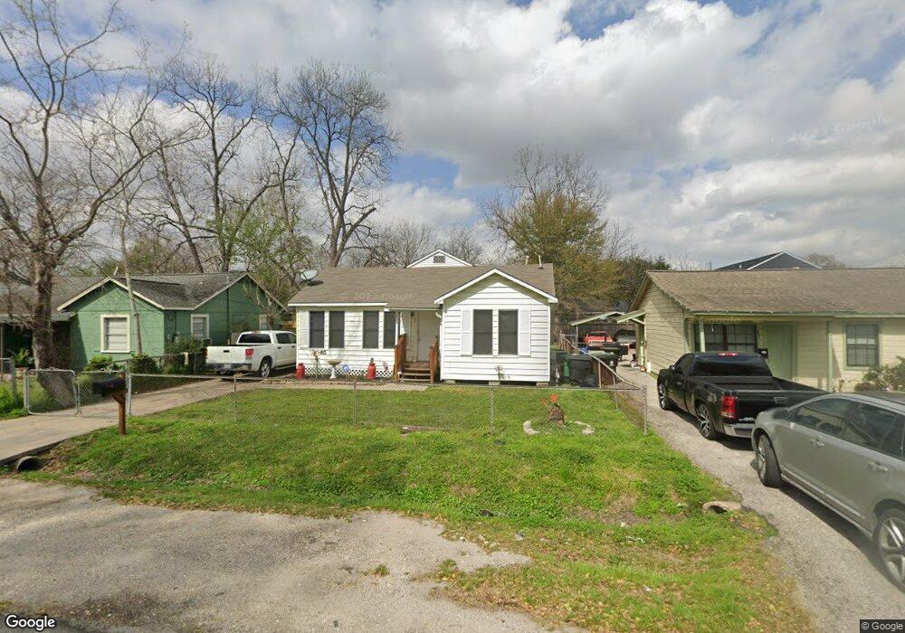 67 Fichter St, Houston, TX 77022 - photo 1