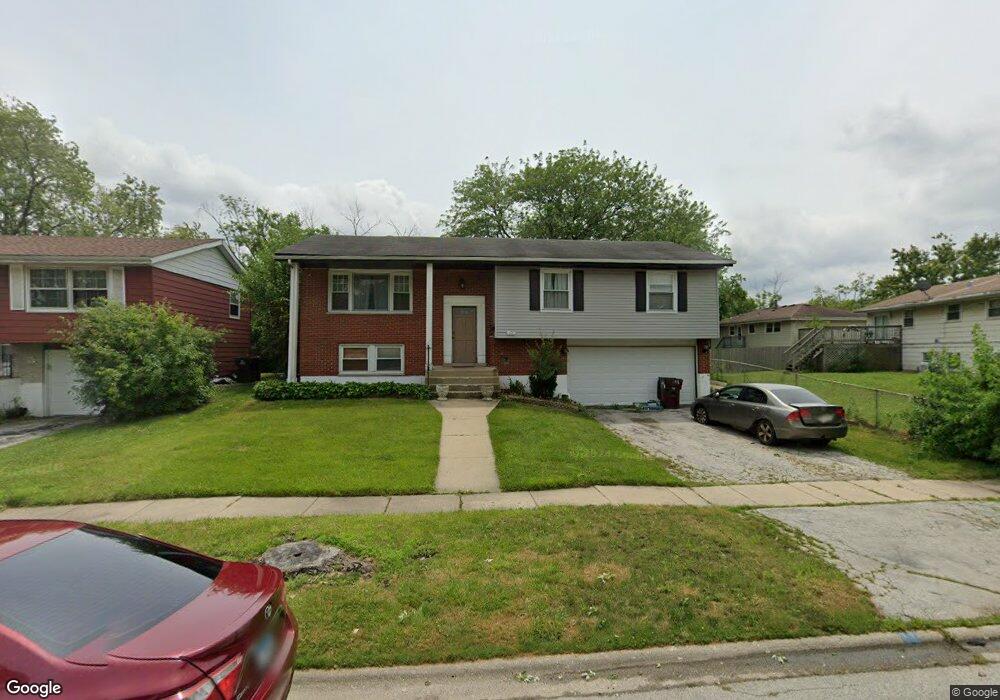 3327 Tulip Dr, Hazel Crest, IL 60429 - photo 1