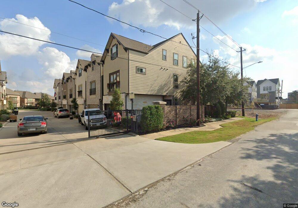 1131 Shepherd Oaks Dr, Houston, TX 77018 - photo 1