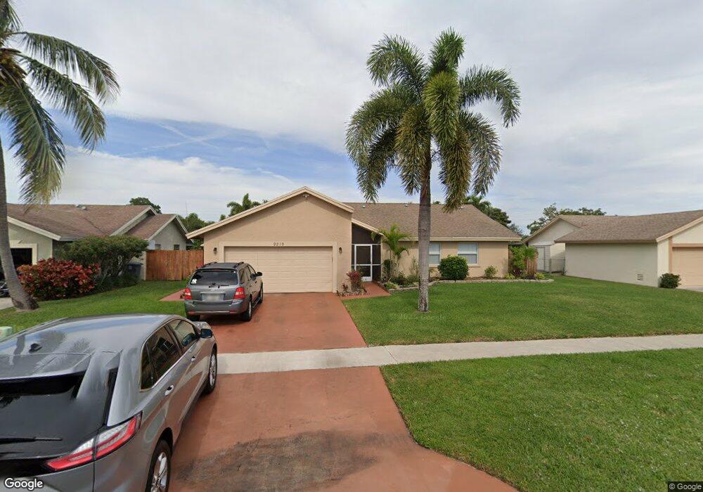 9219 Edgemont Ln, Boca Raton, FL 33434 - photo 1