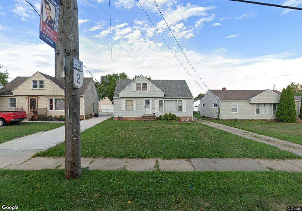 868 E 305th St, Willowick, OH 44095 - photo 1