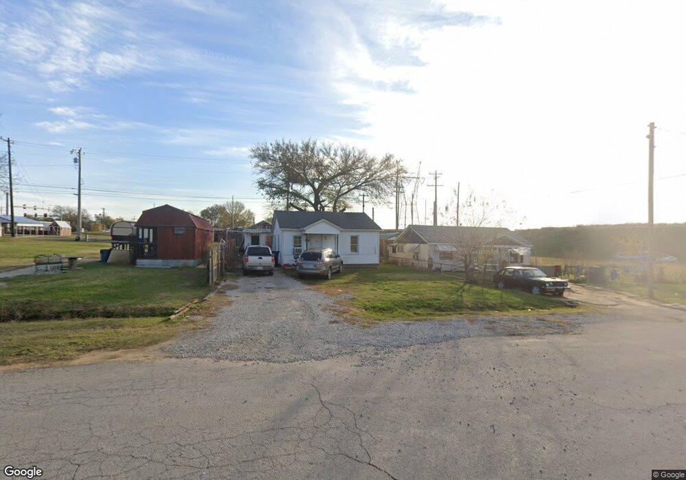 409 S Division Ave, Cleveland, OK 74020 - photo 1