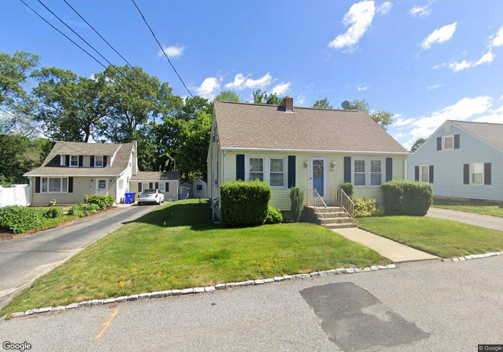207 Finch Ave, North Providence, RI 02904 - photo 1