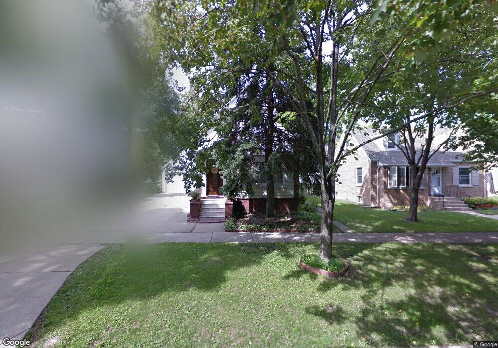 1574 E Walnut Ave, Des Plaines, IL 60016 - photo 1