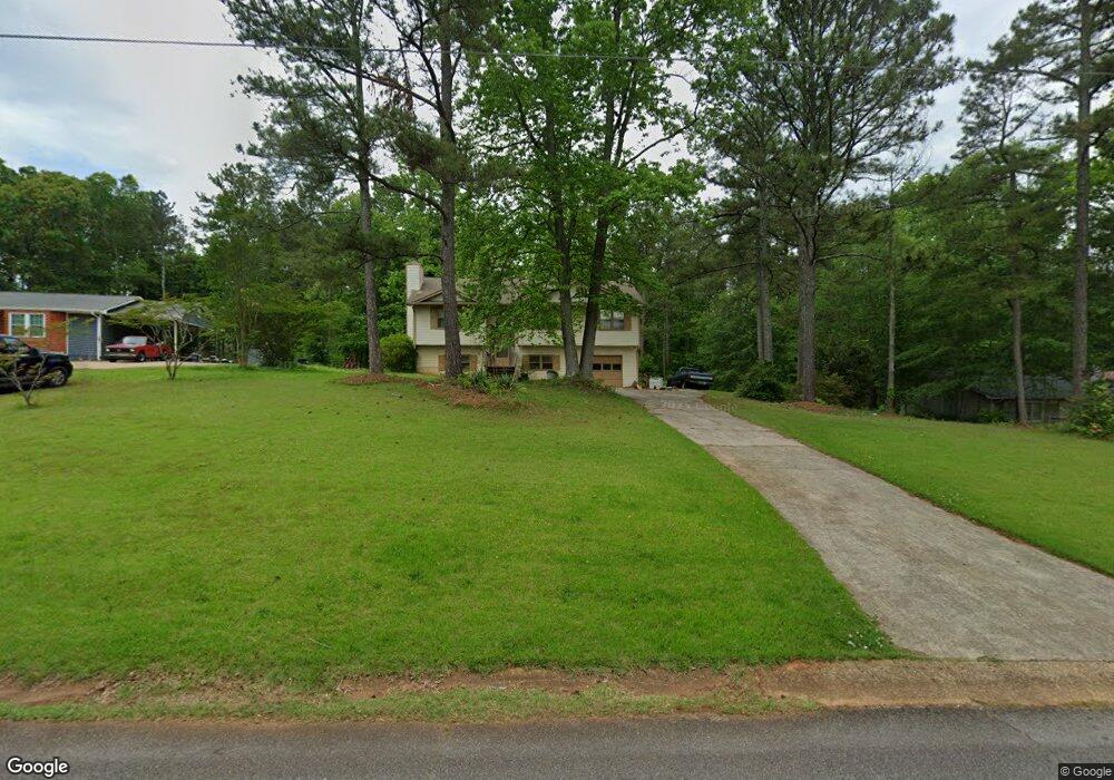 301 Cypress Cir, Carrollton, GA 30116 - photo 1