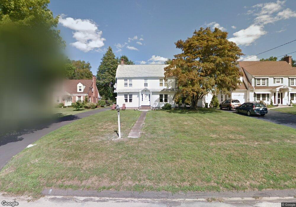 672 Ridge Rd, Middletown, CT 06457 - photo 1