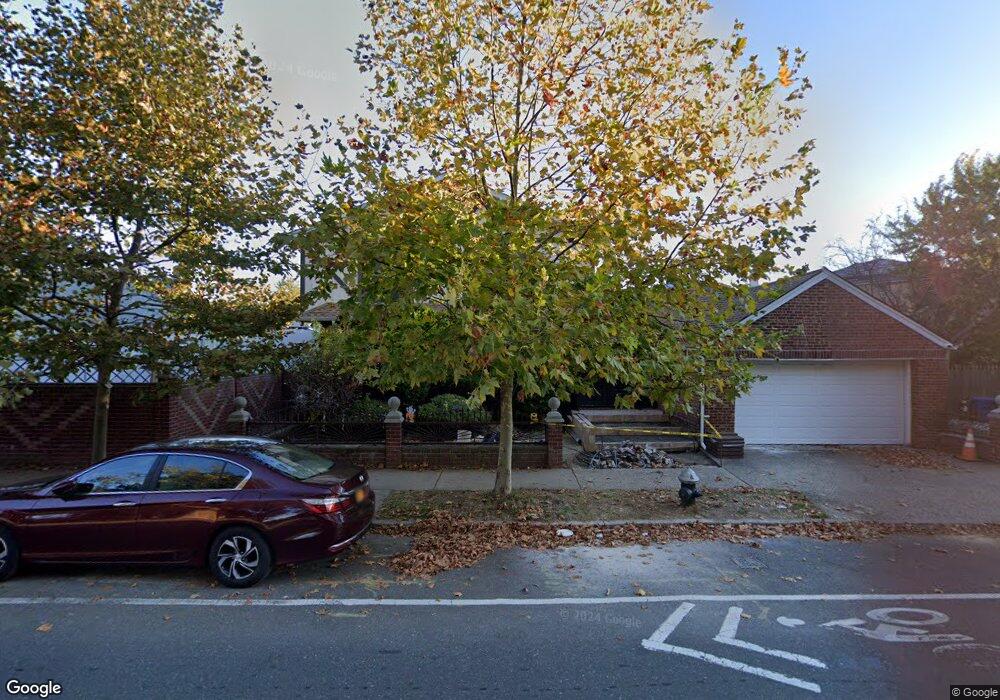 18905 Underhill Ave, Fresh Meadows, NY 11365 - photo 1