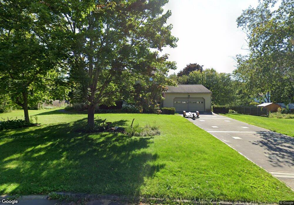 168 Stokes Ln, Shelburne, VT 05482 - photo 1