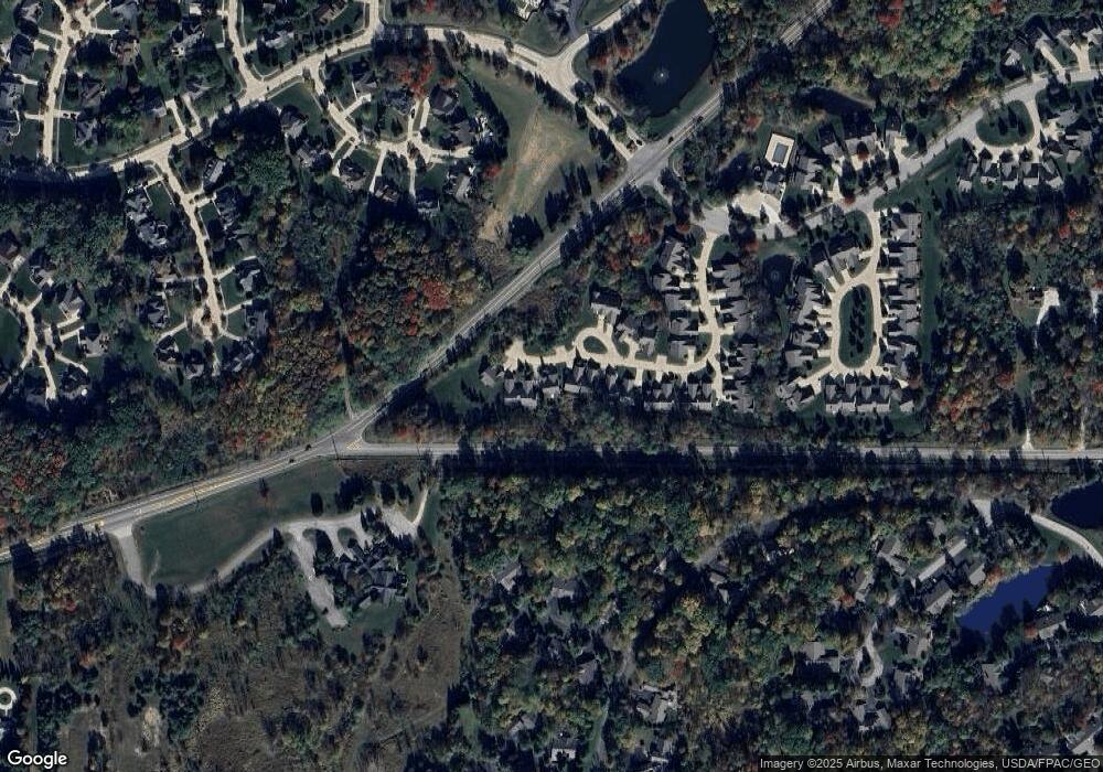 725 Elmwood Point unit 14, Aurora, OH 44202 - photo 1