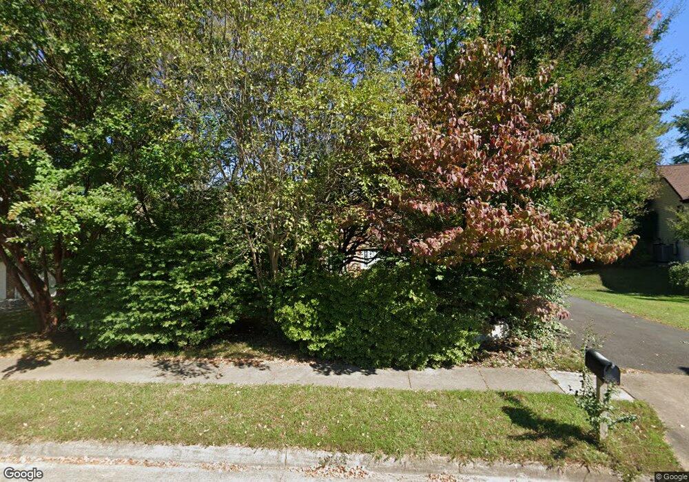 12425 Wendell Holmes Rd, Herndon, VA 20171 - photo 1